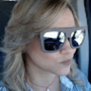 Meet your Posher, Coralis